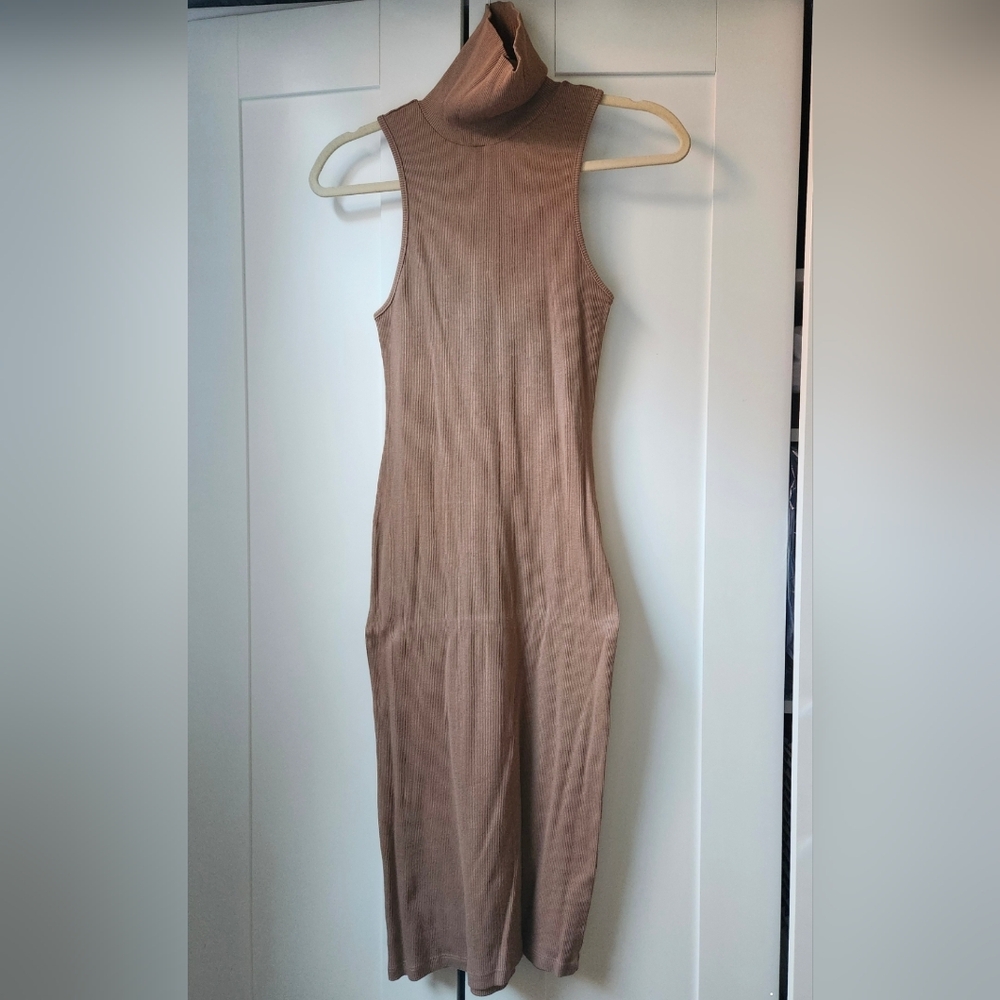 Zara Ribbed Midi Dress